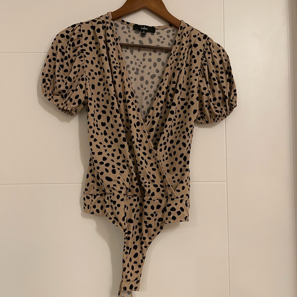 Lulu's Brown and Tan Puff Sleeve Wrap Bodysuit